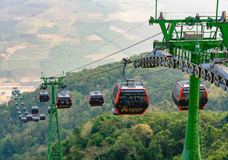 Ba Den Cable Car
