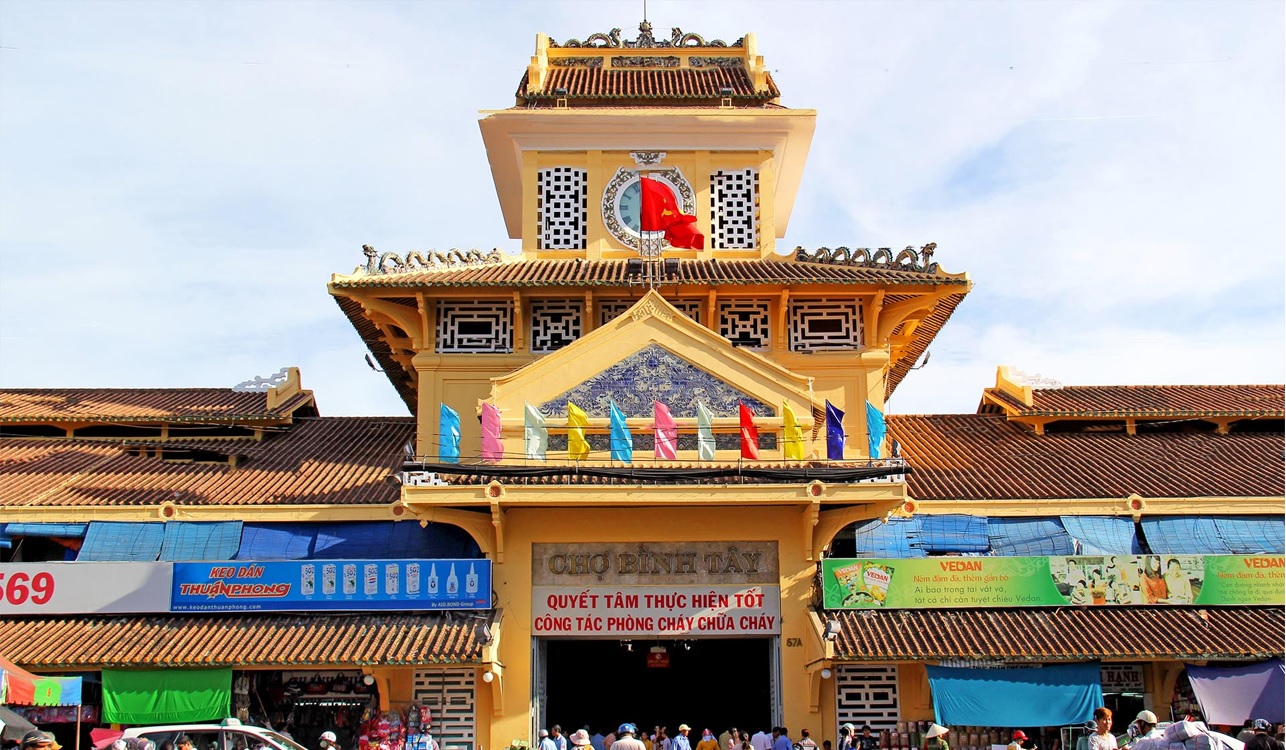 prv02-Sai-Gon-Beyond-the-Popular-Sites-pagodas