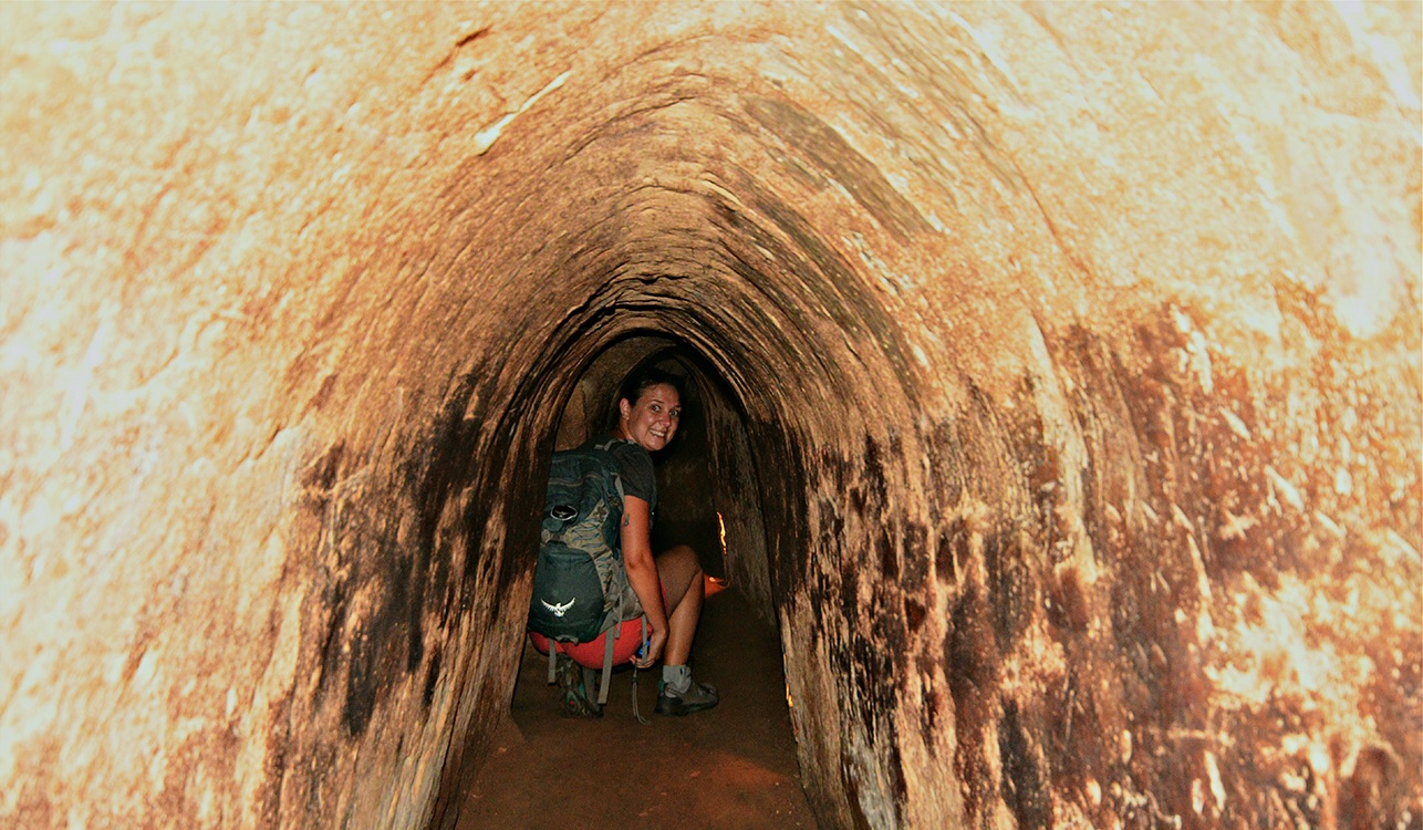 the-tunnels-of-cuchi-ben-dinh