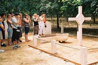 The-LongTan-Memorial-Cross