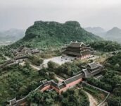 gioi-thieu-chua-yen-tu-1